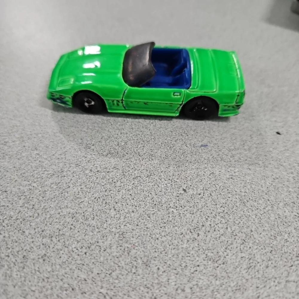 Hot Wheels 1998 Chevrolet Corvette Convertible Tropicool Green (TC-9)